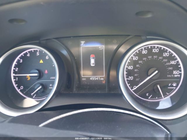 Toyota Camry Le Image 2