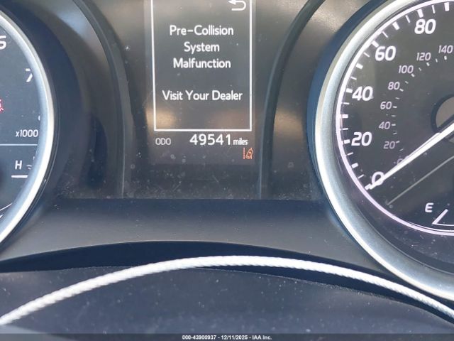 Toyota Camry Le Image 15