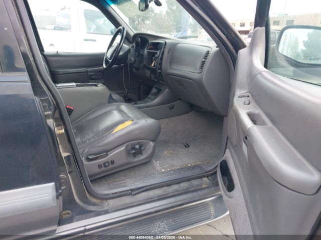 Mercury Mountaineer Image 4