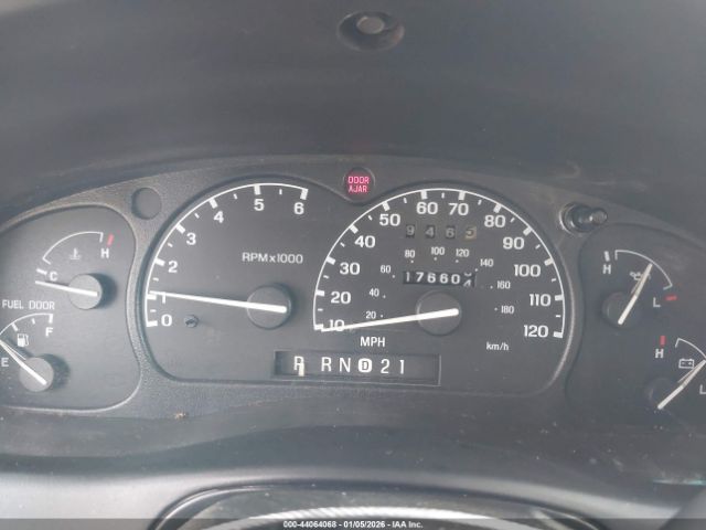 Mercury Mountaineer Image 12