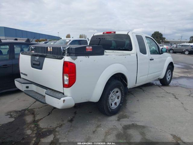 Nissan Frontier S Image 7