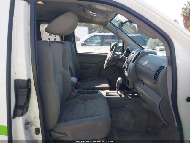 Nissan Frontier S Image 10