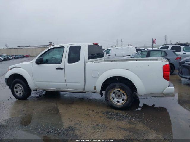 Nissan Frontier S Image 9