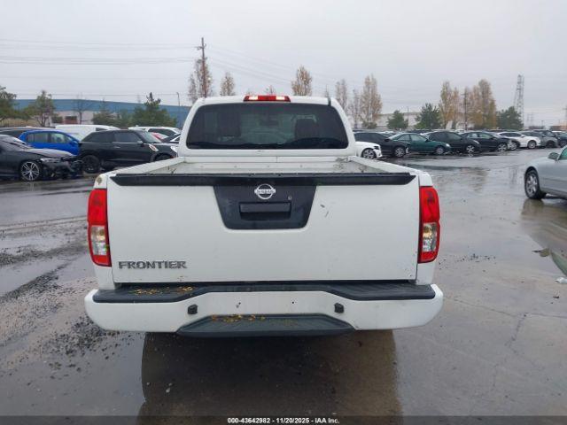 Nissan Frontier S Image 14