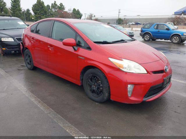  Salvage Toyota Prius
