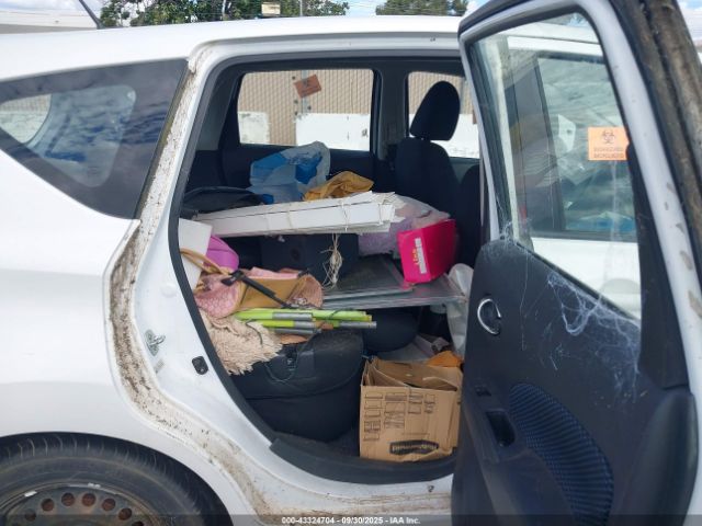 Nissan Versa Sv Image 9