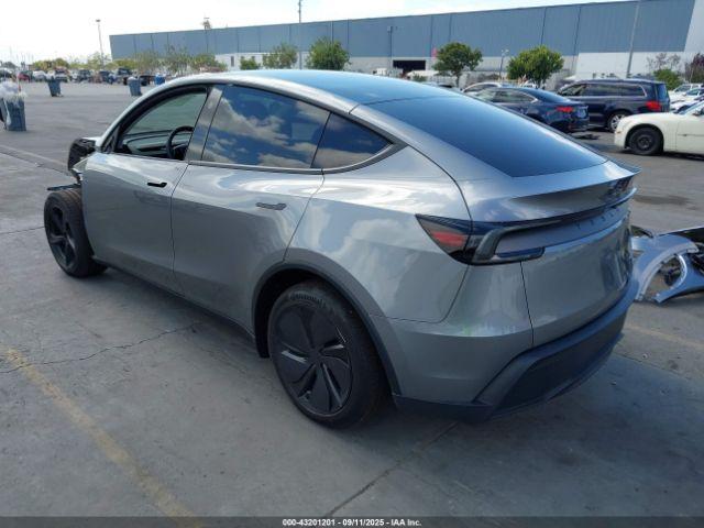 Tesla Model Y Image 2