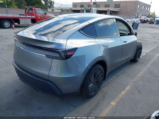 Tesla Model Y Image 11