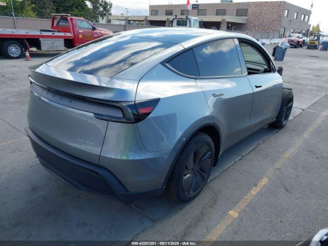 Tesla Model Y Image 11