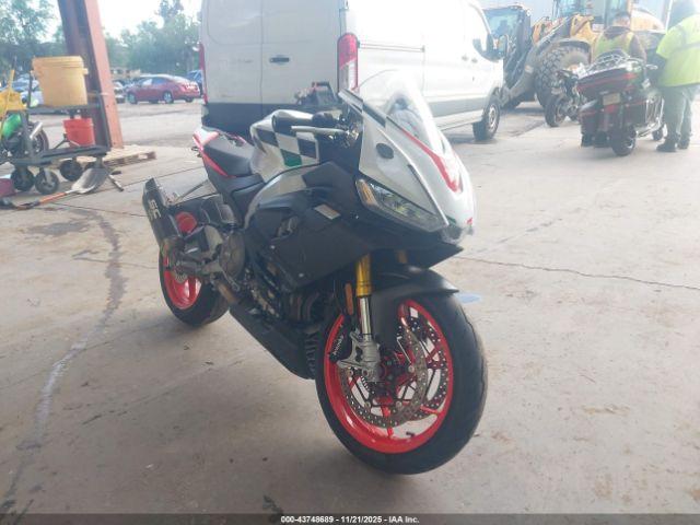  Salvage Aprilia Rs