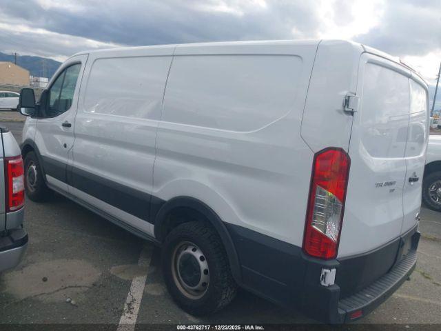 Ford Transit Image 15