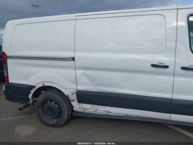 Ford Transit Image 5