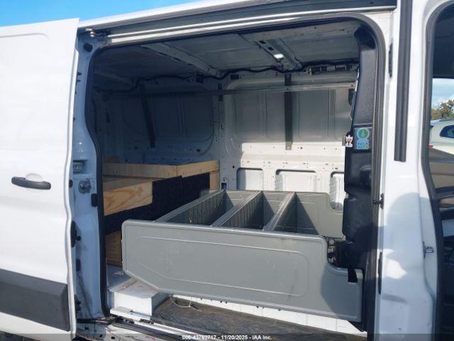 Ford Transit Image 7