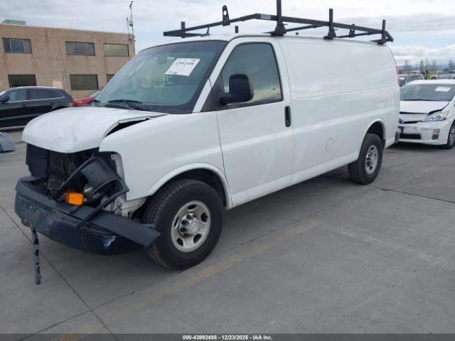 Chevrolet Express Work Van Image 13