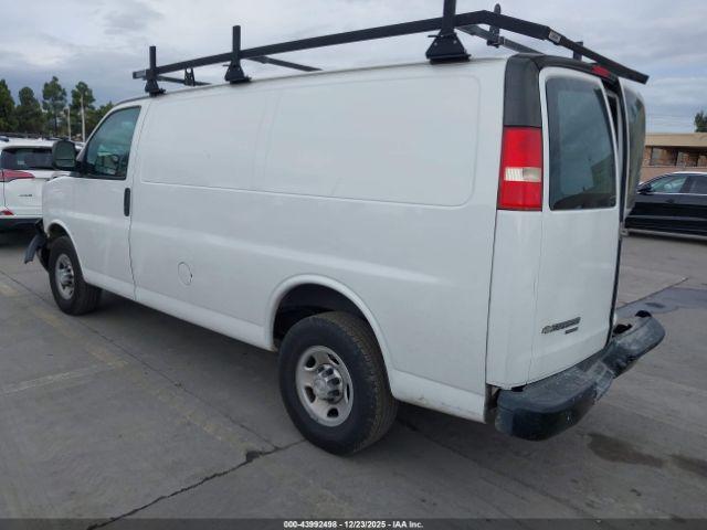 Chevrolet Express Work Van Image 12