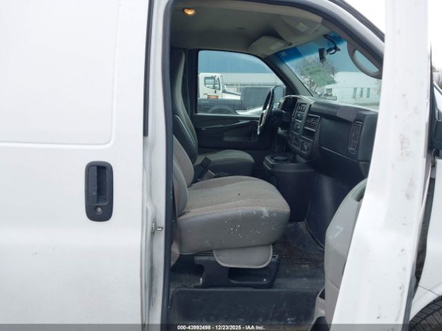 Chevrolet Express Work Van Image 5