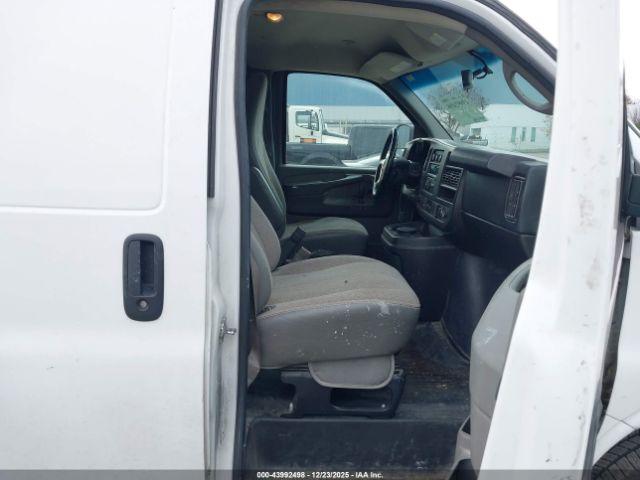 Chevrolet Express Work Van Image 5