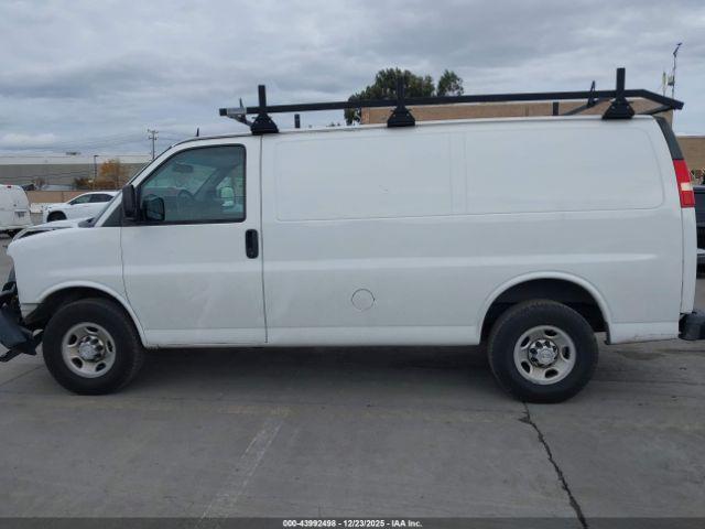 Chevrolet Express Work Van Image 7