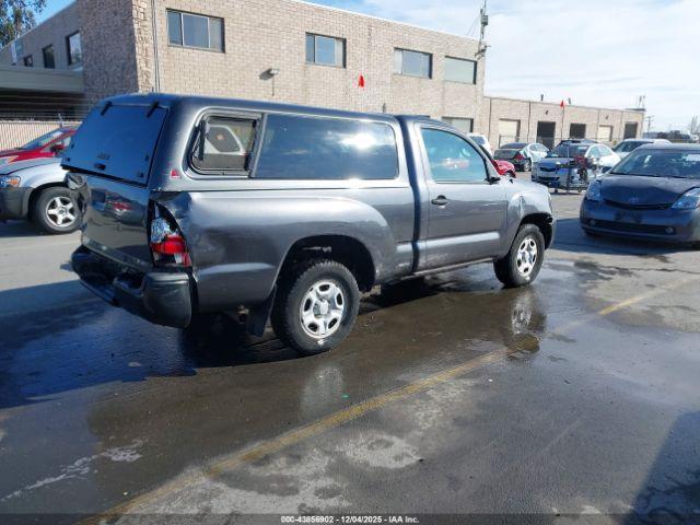 Toyota Tacoma Image 7