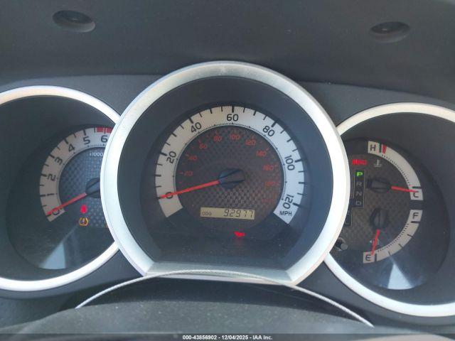 Toyota Tacoma Image 11