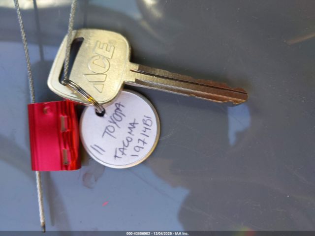 Toyota Tacoma Image 3