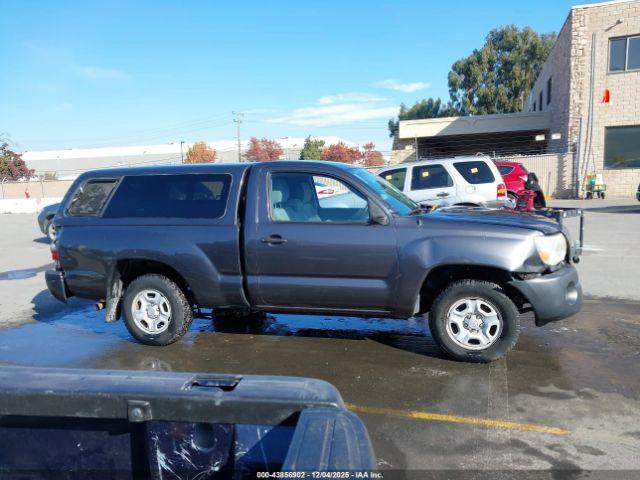 Toyota Tacoma Image 10