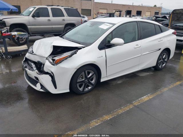 Toyota Prius Limited Image 3