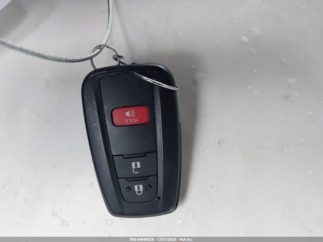 Toyota Prius Limited Image 12