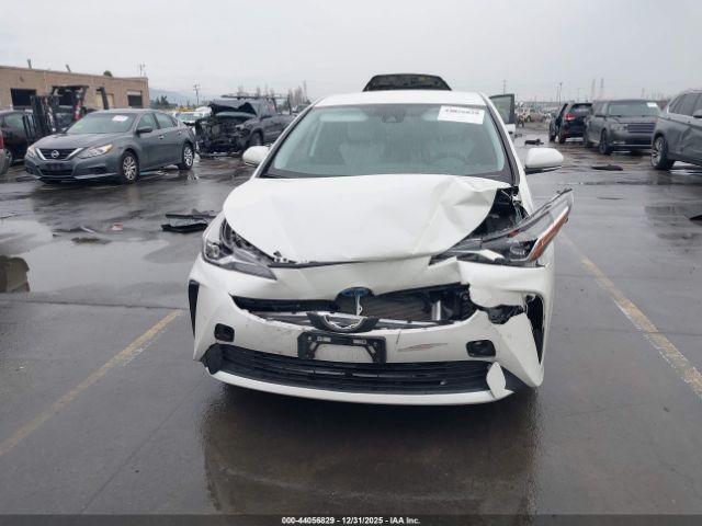 Toyota Prius Limited Image 6