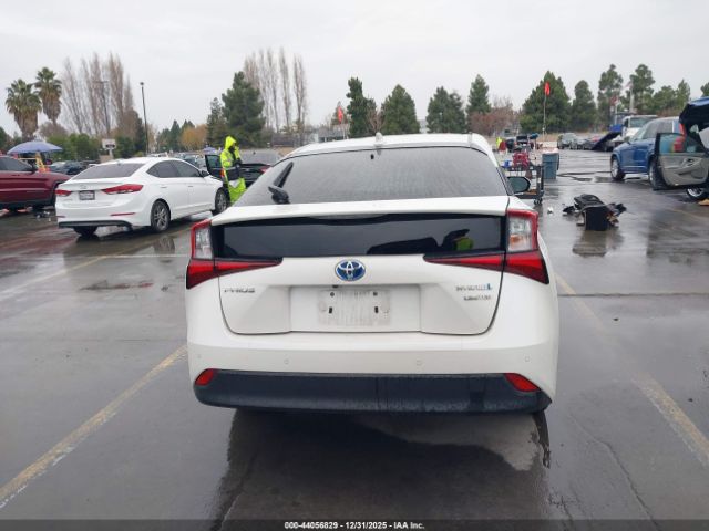 Toyota Prius Limited Image 13