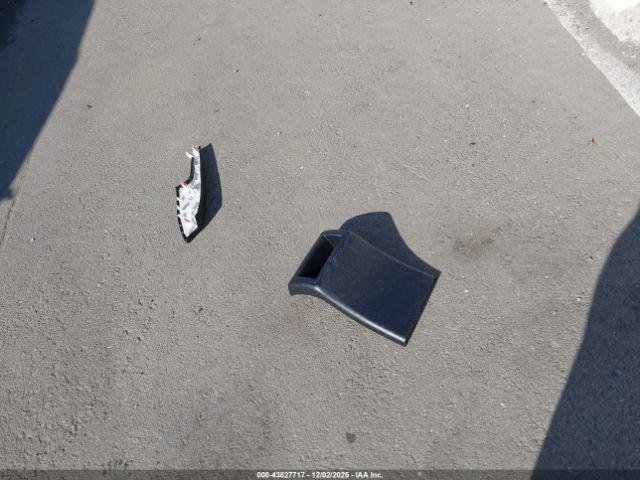 Toyota Camry Se Image 17