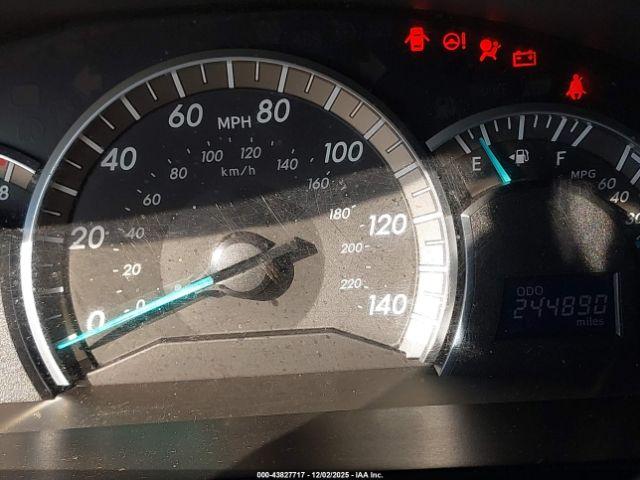 Toyota Camry Se Image 16