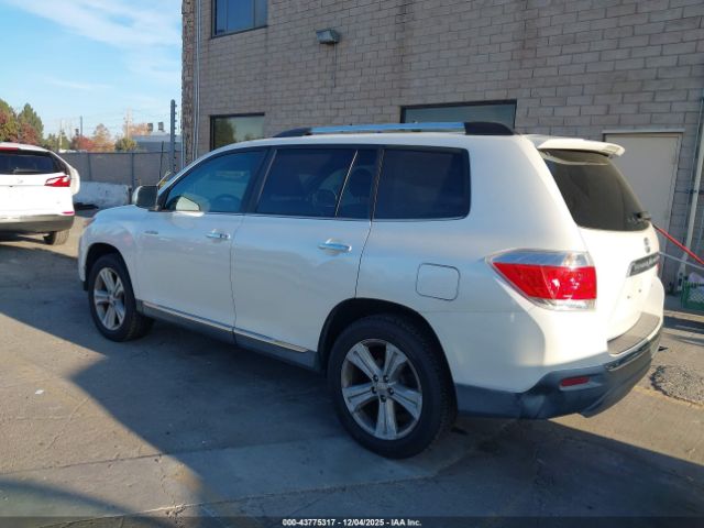 Toyota Highlander Limited V6 Image 2