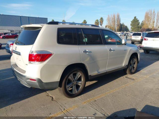 Toyota Highlander Limited V6 Image 10