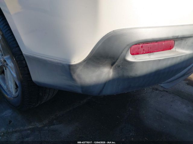 Toyota Highlander Limited V6 Image 8