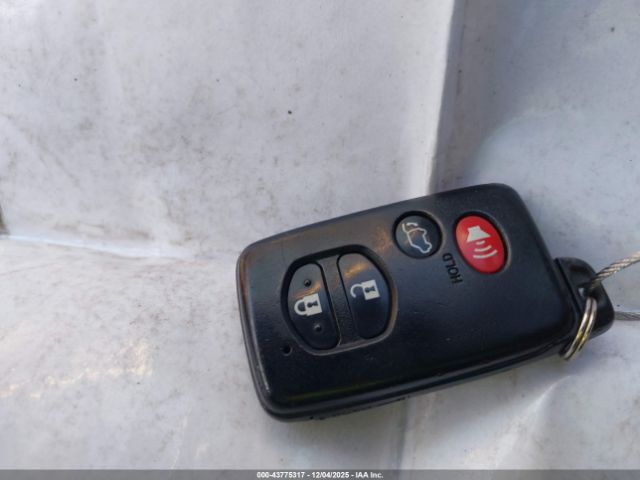 Toyota Highlander Limited V6 Image 6