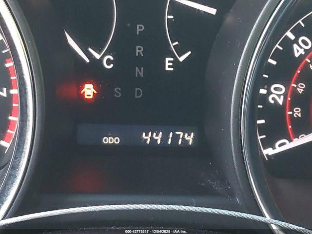 Toyota Highlander Limited V6 Image 12