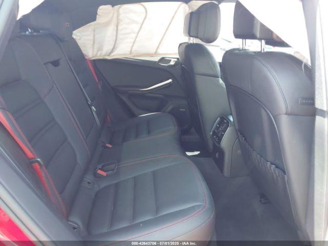 Porsche Macan Gts Image 4