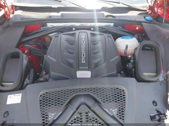 Porsche Macan Gts Image 11