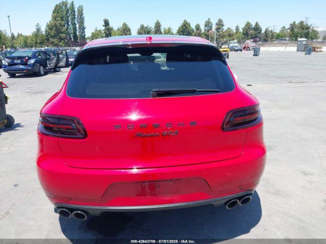 Porsche Macan Gts Image 10