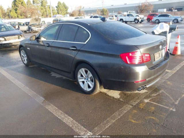 BMW 5 Series Image 6