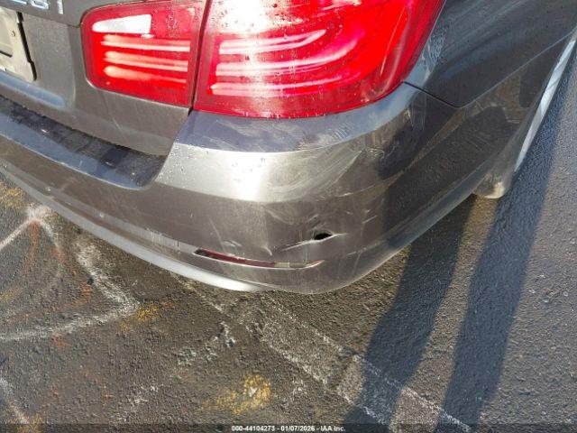 BMW 5 Series Image 16