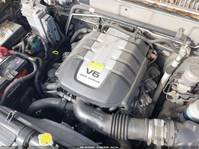 Isuzu Trooper Image 12