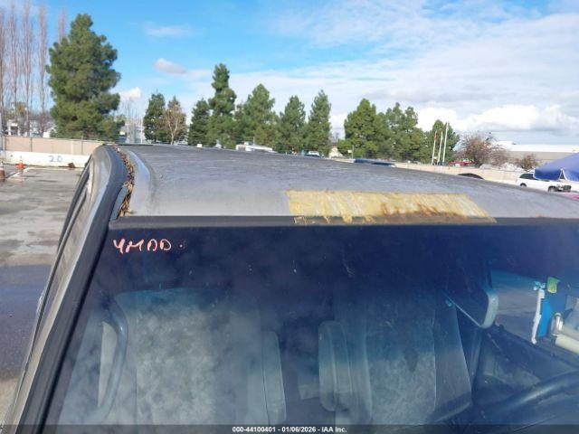 Isuzu Trooper Image 9