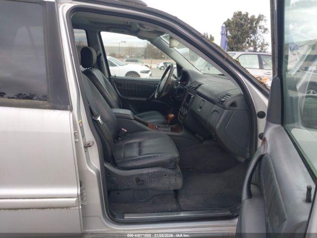 Mercedes-Benz M-Class Image 6