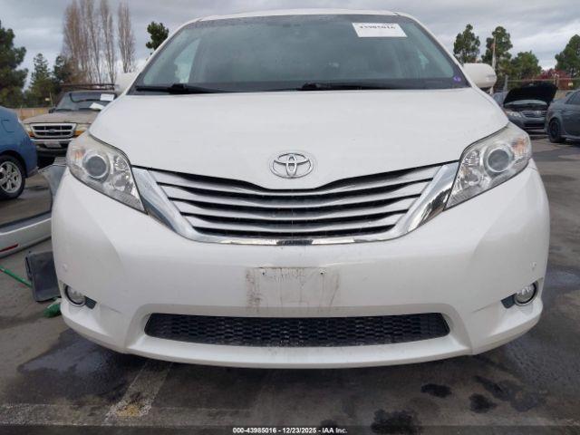 Toyota Sienna Limited 7 Passenger Image 19
