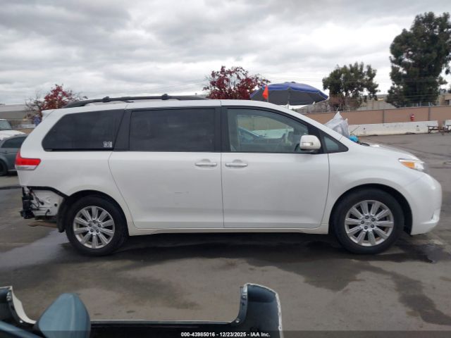 Toyota Sienna Limited 7 Passenger Image 13