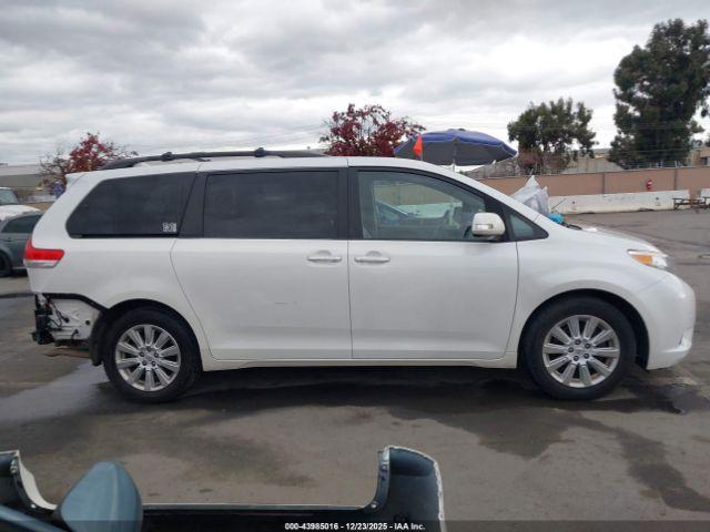 Toyota Sienna Limited 7 Passenger Image 13