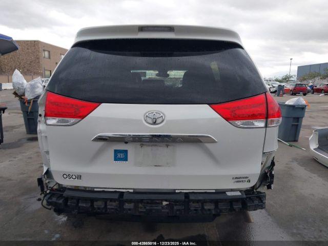 Toyota Sienna Limited 7 Passenger Image 20