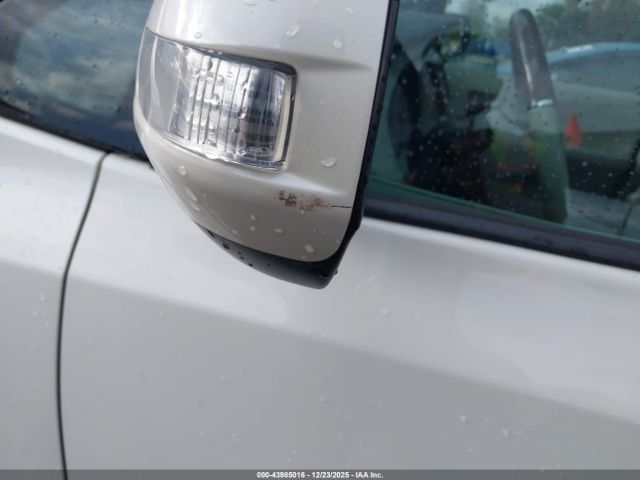 Toyota Sienna Limited 7 Passenger Image 8